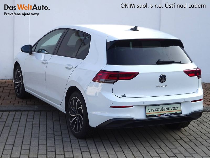 Volkswagen Golf (2023) 1,5TSi/ 96kW Life - fotka 19 z 29