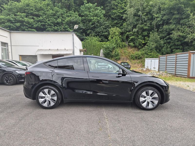 Tesla Model Y LONG RANGE DUAL MOTOR TZ 89 % - fotka 7 z 48