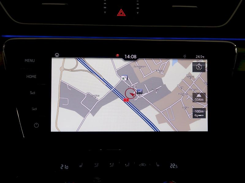 Škoda Superb (2019) STYLE 2.0TDI 140KW 4x4 DSG WEB - fotka 29 z 42