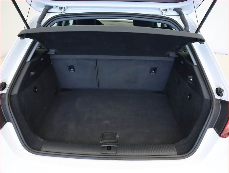 Audi A3 (2017) 1.4 TFSI, Automat, Navi - fotka 14 z 21