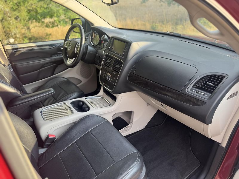 Dodge Grand Caravan (2016) 3.6 V6 SERVISNÍ KNIHA - fotka 15 z 35