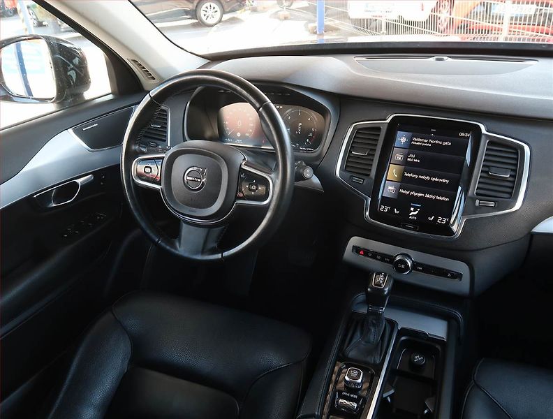 Volvo XC90 (2017) D5 AWD - fotka 7 z 22