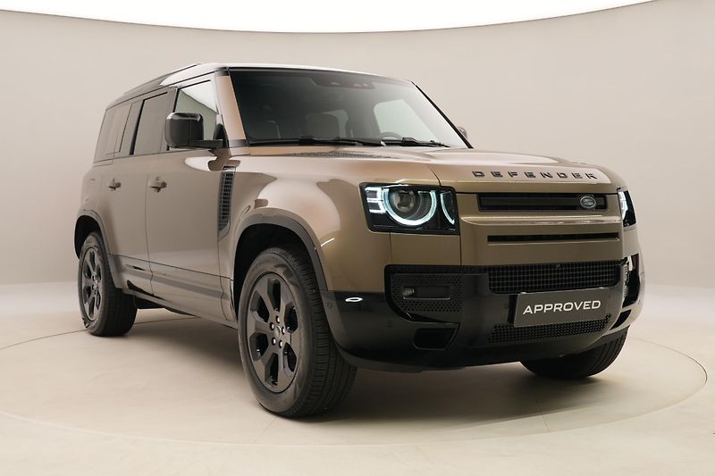 Land Rover Defender 110 D250 X-DYNAMIC SE AWD CZ  - fotka 14 z 50