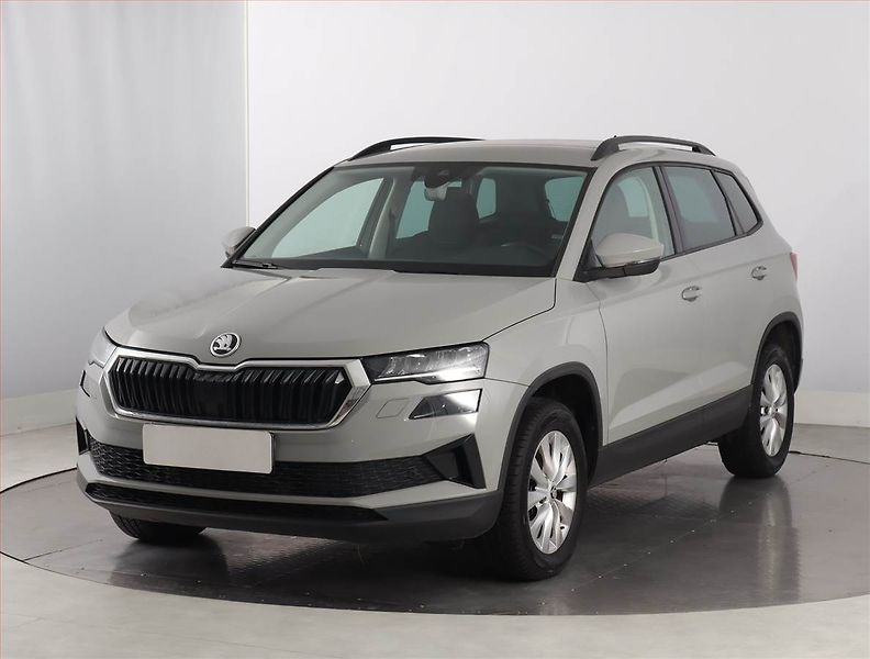 Škoda Karoq (2024) Fresh 1.5 TSI - fotka 2 z 24