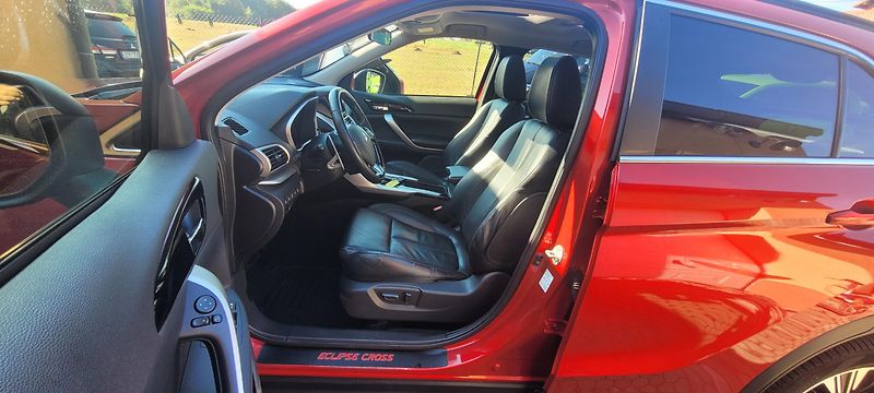 Mitsubishi Eclipse Cross (2018) 1,5T-MiVeC 120kW 4WD „TOP“ - fotka 11 z 47