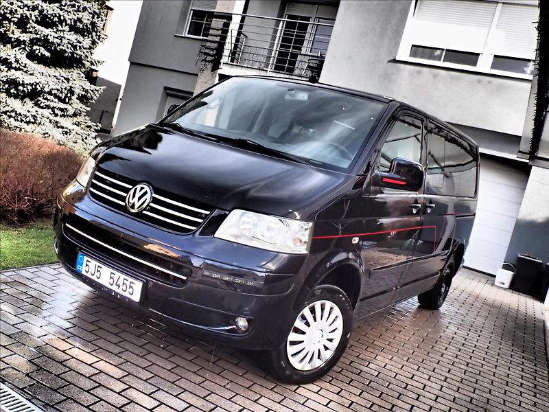 Volkswagen Multivan 2,5 TDi, Tažné , Klima - fotka 1 z 40