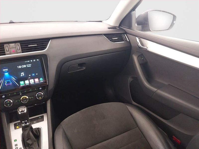 Škoda Octavia (2014) Elegance 1.8 TSI, 4X4 - fotka 8 z 24