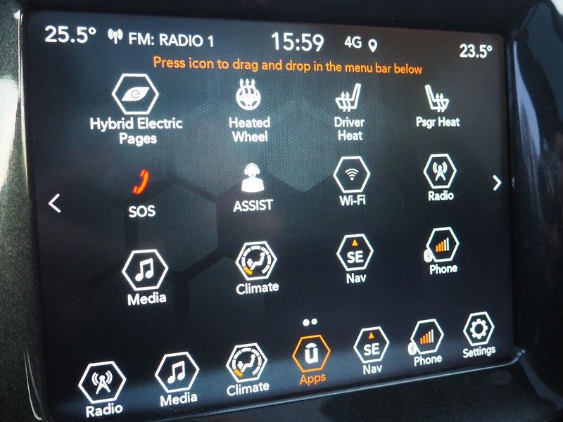 Jeep Compass (2021) 1.3iPHEV 4Xe 177kW S AT,PANO - fotka 30 z 36