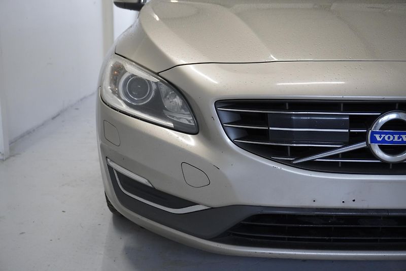 Volvo V60 D4 AUTOMAT - fotka 10 z 29