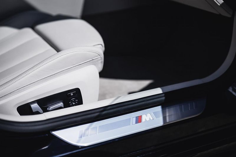 BMW Řada 8 (2022) 840i xDRIVE Gran coupé - fotka 40 z 51