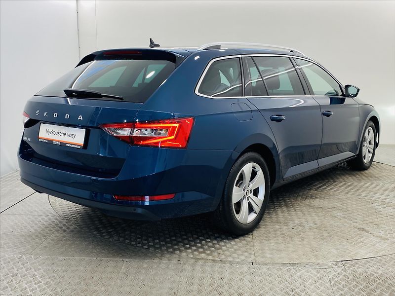 Škoda Superb 2,0 TDI 147kW DSG Style Plus - fotka 2 z 27
