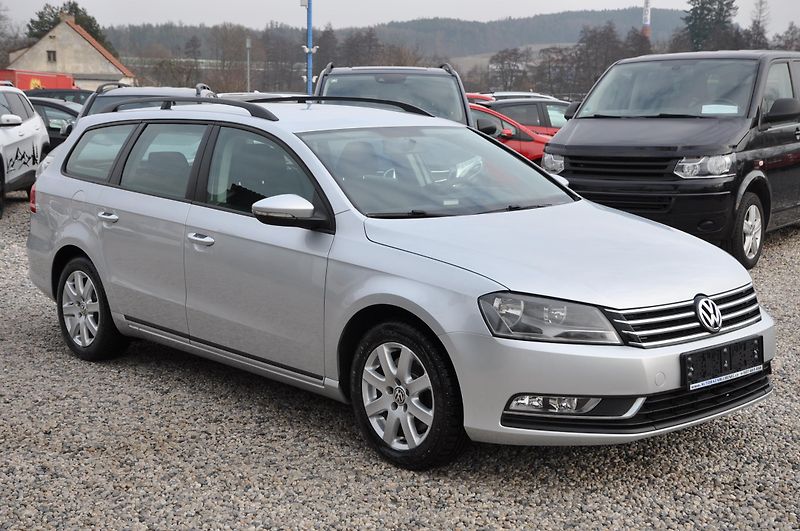 Volkswagen Passat 2.0TDi 130kW KOMBI Automat - fotka 2 z 15