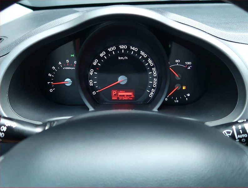 Kia Sportage (2011) 2.0 CRDi, 4X4, Automat - fotka 11 z 16
