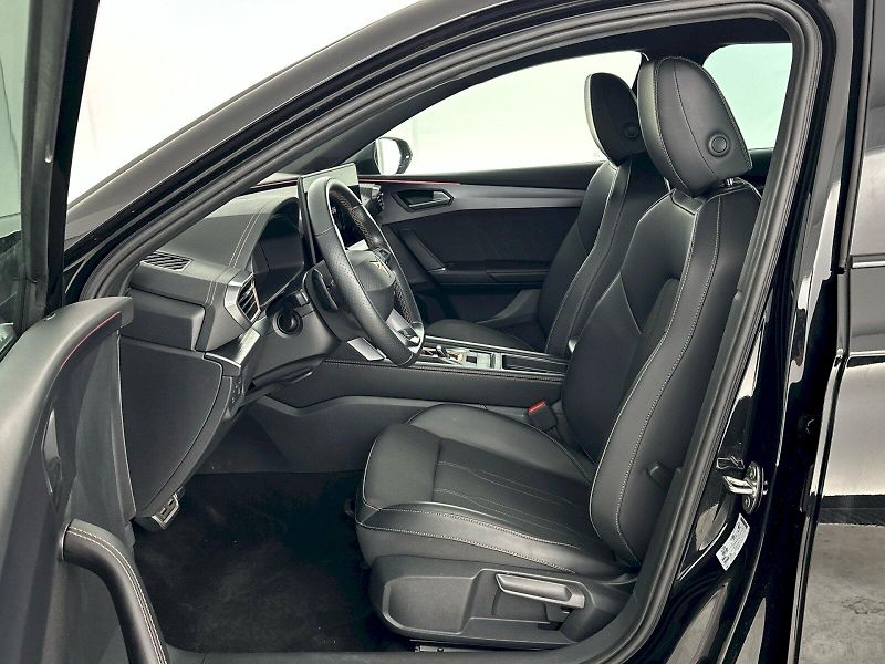 Cupra Leon (2024) ST 1.5 TSI 110kW DSG - fotka 7 z 31