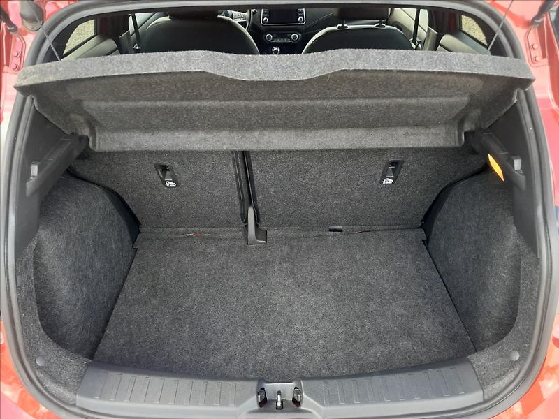 Nissan Micra 1,0i 86kW N SPORT - fotka 24 z 50