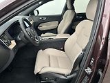 Volvo XC60 2.0 B5 4x4 PLUS DARK - náhled 11
