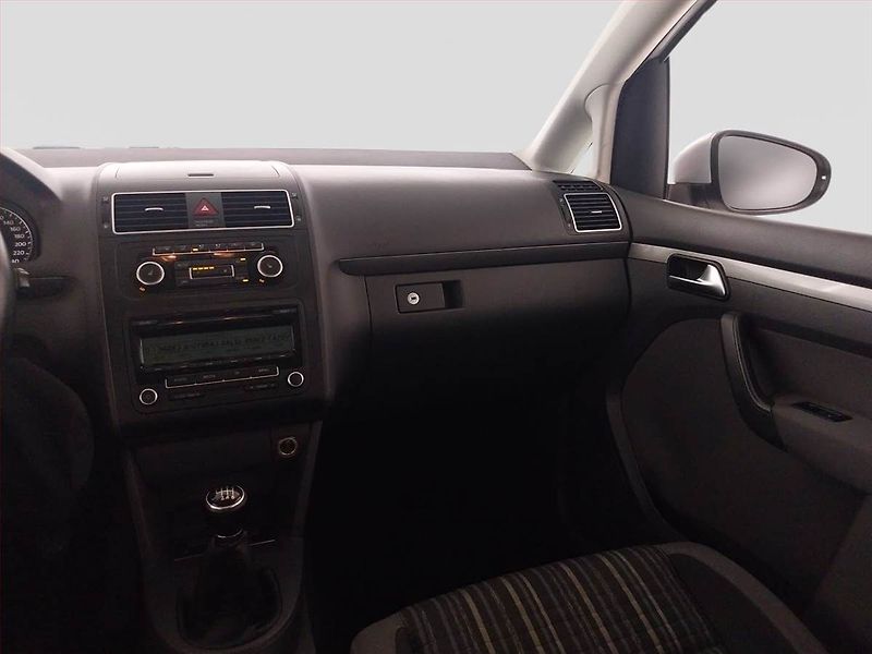 Volkswagen Touran (2011) Comfortline 1.4 TSI, 7 míst - fotka 8 z 17
