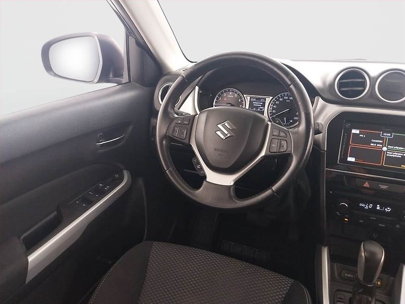 Suzuki Vitara (2016) 1.6 VVT, Automat, Serv.kniha - fotka 7 z 20