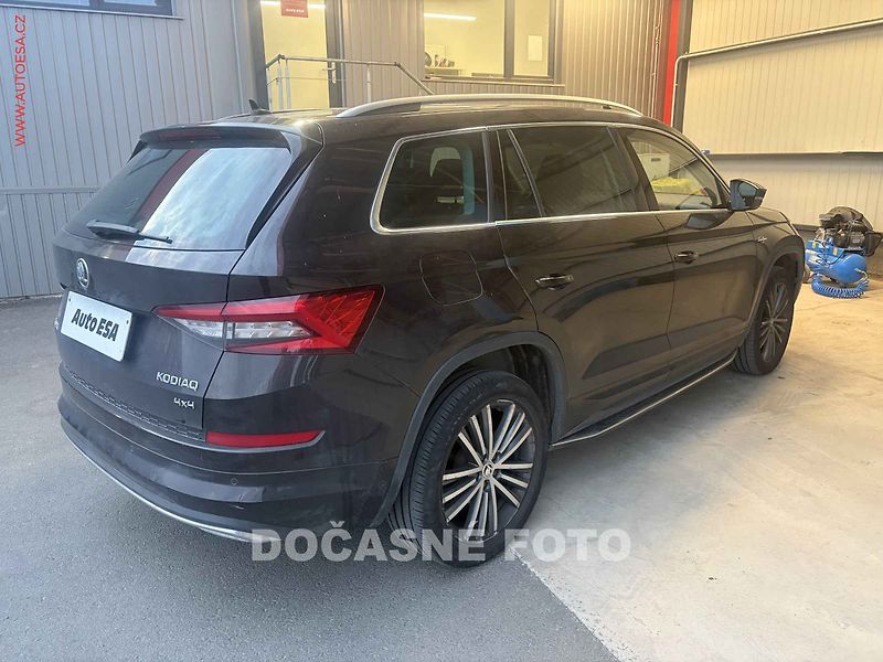 Škoda Kodiaq (2019) 2.0 TDi 4x4, ČR, L&K, DSG - fotka 2 z 3