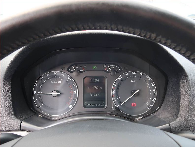 Škoda Octavia (2006) 2.0 TDI, po STK, dobrý stav - fotka 11 z 18