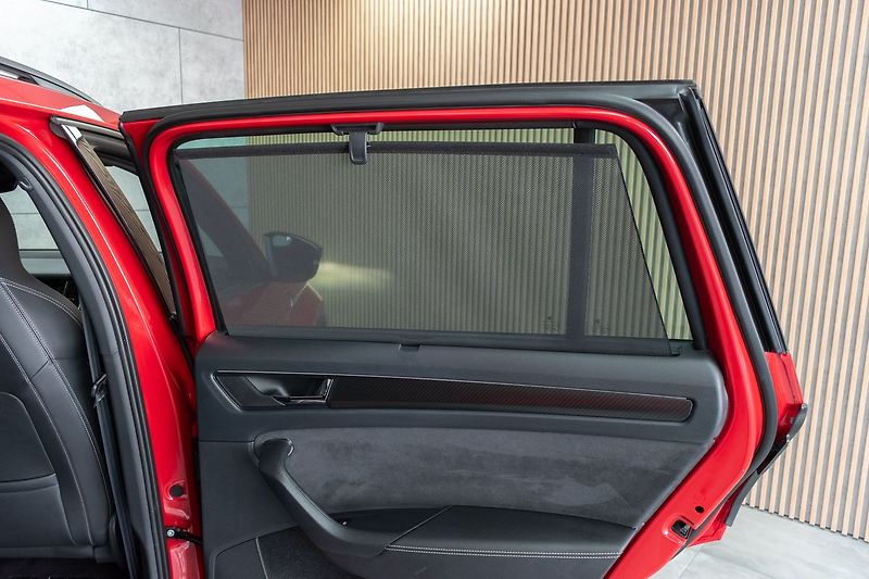 Škoda Kodiaq 2.0 TDI 4x4*SPORTLINE*TAŽNÉ*ČR - fotka 14 z 51