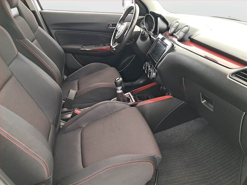 Suzuki Swift (2022) 1.4 BoosterJet Sport - fotka 9 z 19