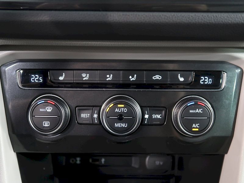 Volkswagen Tiguan (2016) HIGHLINE 2.0TDI 4x4 DSG TAŽNÉ - fotka 26 z 35