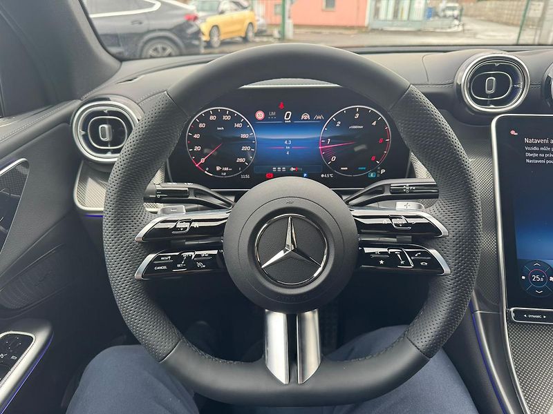 Mercedes-Benz GLC (2026) 220 d 4MATIC kupé - fotka 13 z 26