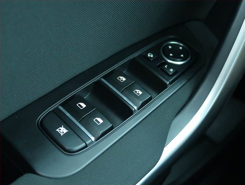 Kia Ceed (2022) Top 1.5 T-GDI, Automat, ČR - fotka 17 z 21