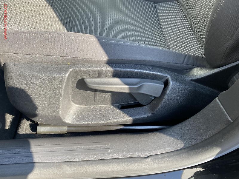 Seat Leon (2019) 1.5 TSi, Style, LED, +kola - fotka 14 z 18