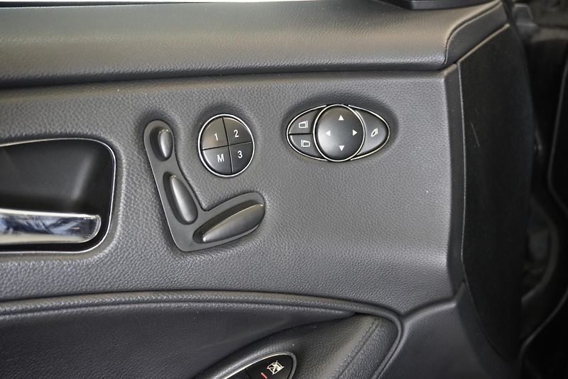 Mercedes-Benz CLS (2005) CLS350 3,5I AUTOMAT - fotka 11 z 31