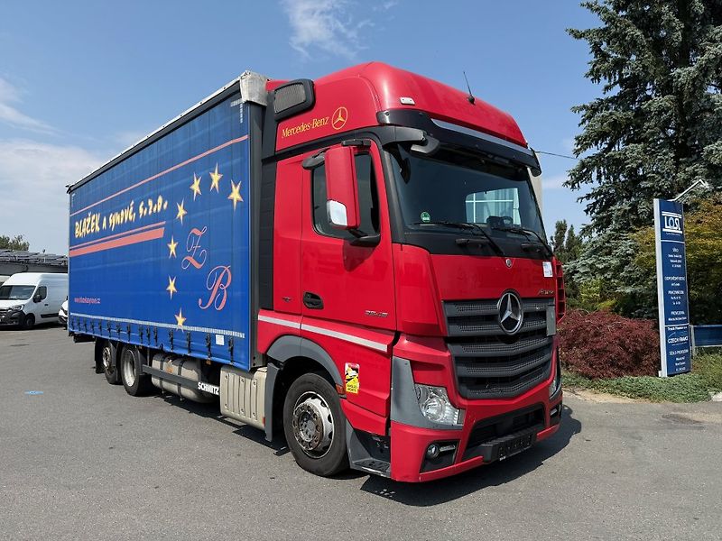 Mercedes-Benz 2545 Actros 6x2 + Schmitz ZCS1 - fotka 2 z 21