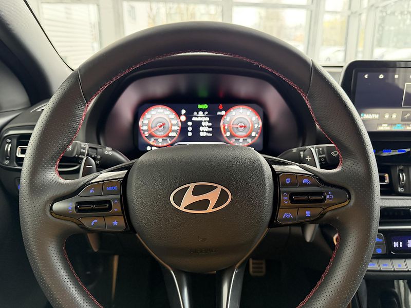 Hyundai i30 (2024) 1.0T-GDi 74kW N-line AT - fotka 14 z 17