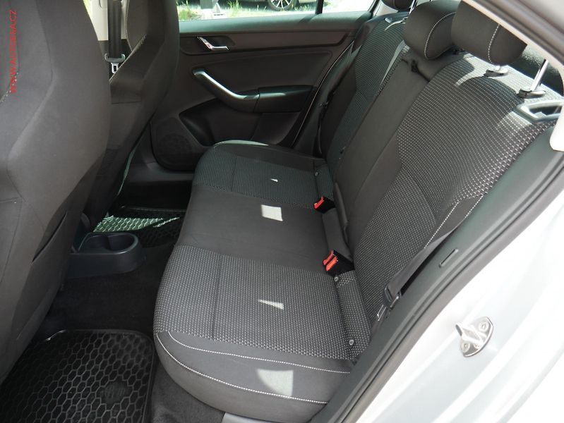 Škoda Rapid (2014) 1.6TDi, ČR, Výhř.sed. - fotka 10 z 16