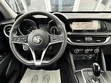 Alfa Romeo Stelvio 2,0T Q4 280PS 4x4 Automat - náhled 27