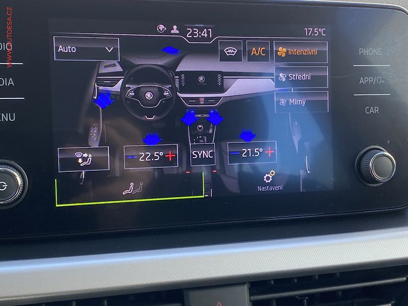Škoda Kamiq (2021) 1.0 TSi, ČR, Style, LED - fotka 16 z 18
