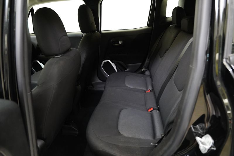 Jeep Renegade - fotka 20 z 22