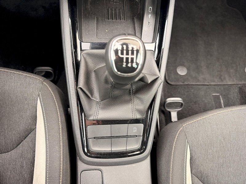 Škoda Scala (2024) SELEC TSI 110/1.5 M6F - fotka 25 z 25