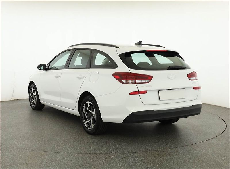 Hyundai i30 (2024) 1.0 T-GDI, ČR,1.maj - fotka 4 z 21