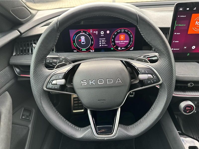 Škoda Superb iV 1,5 TSI / 150 kW Sportline, - fotka 18 z 25