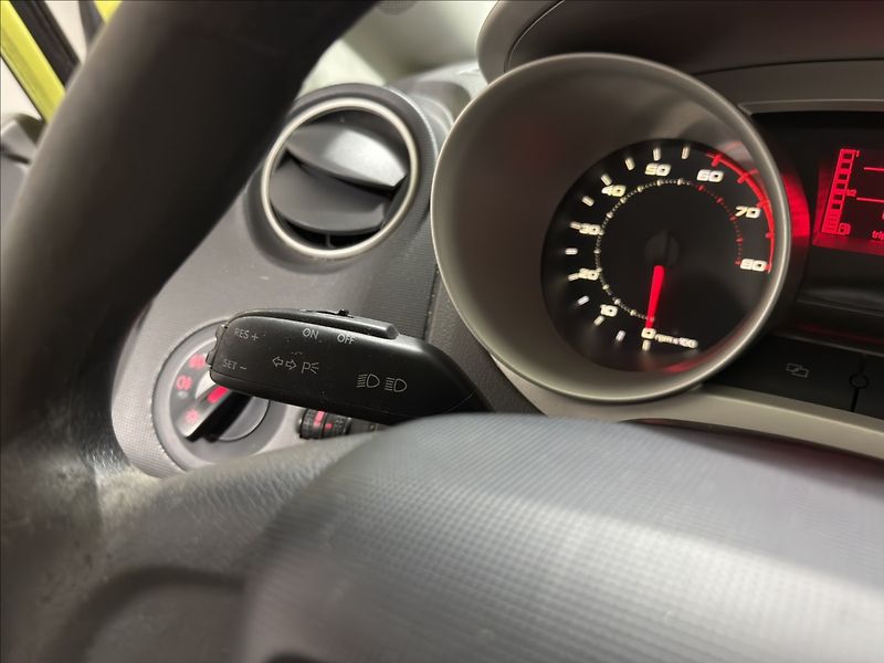 Seat Ibiza 1,4   i KLIMATIZACE PO STK - fotka 10 z 19