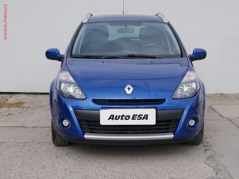 Renault Clio (2011) 1.2i, 1.maj,ČR, AC, park - fotka 2 z 16
