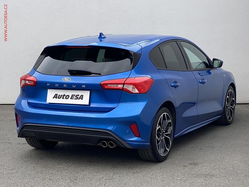 Ford Focus (2019) 1.0 EB, ST-Line, LED, navi - fotka 4 z 19