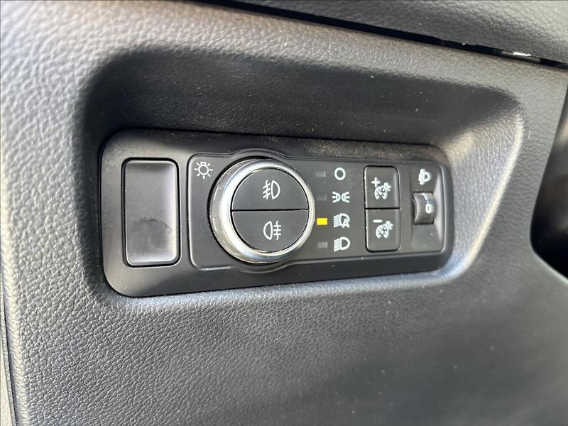Ford Ranger 2,0 XLT 125kW DPH - fotka 23 z 36