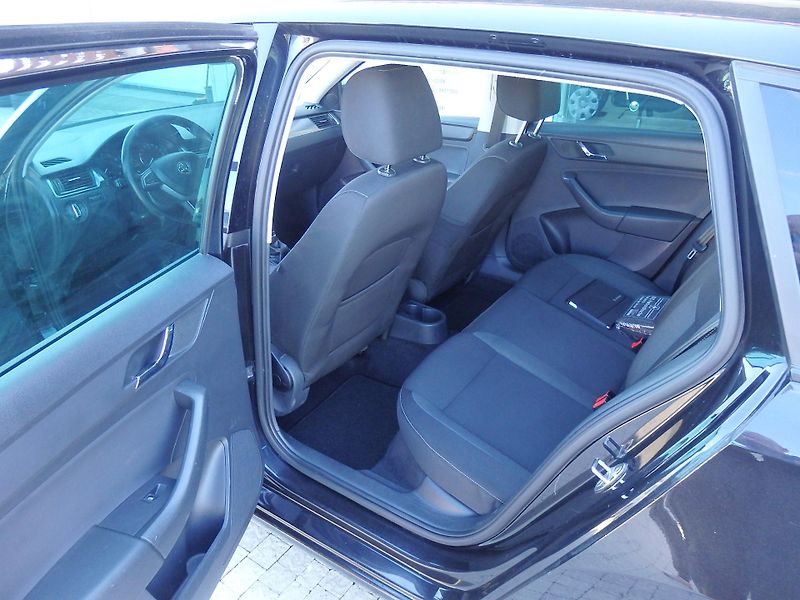 Škoda Rapid 1.2 TSI 63 kW DIGI. KLIMA - fotka 7 z 16