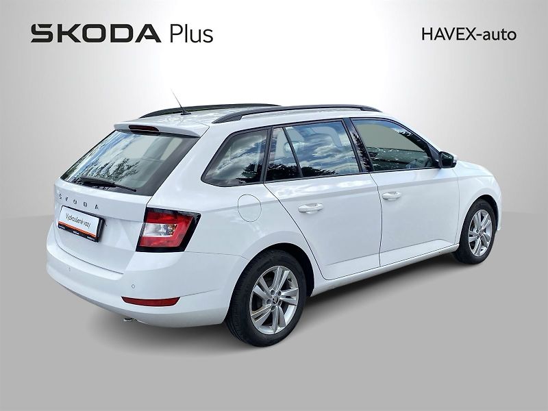 Škoda Fabia (2022) Combi 1.0 TSI Ambition TOP - fotka 2 z 28