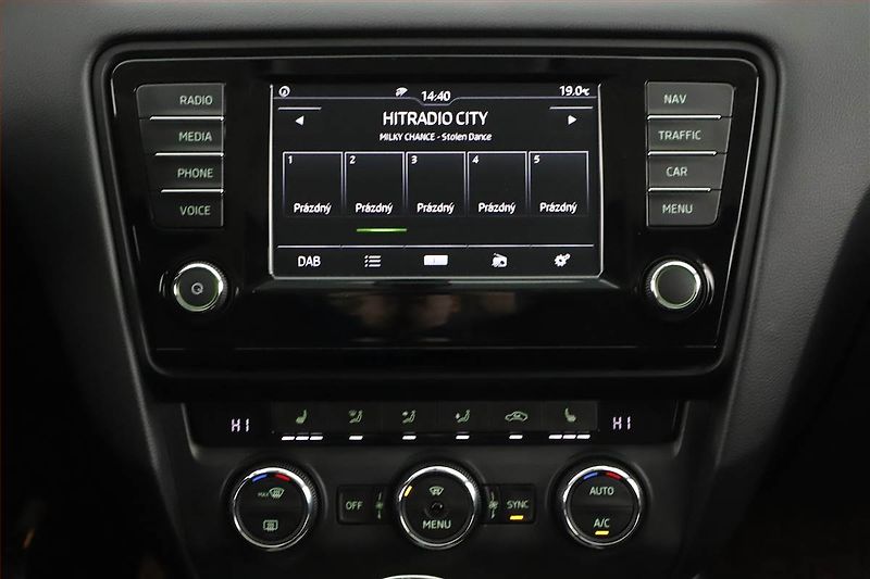 Škoda Octavia (2016) 1.6 TDI, Automat, Navi - fotka 13 z 18