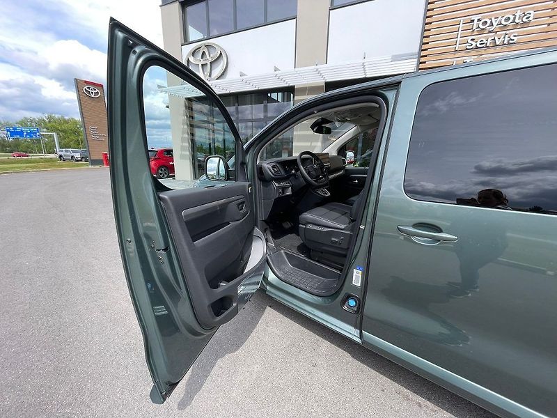 Toyota ProAce Verso 2.2D 180HP 8A/T VIP 6 - fotka 11 z 30