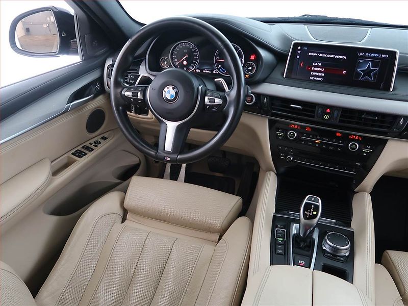 BMW X6 (2018) xDrive30d - fotka 7 z 23