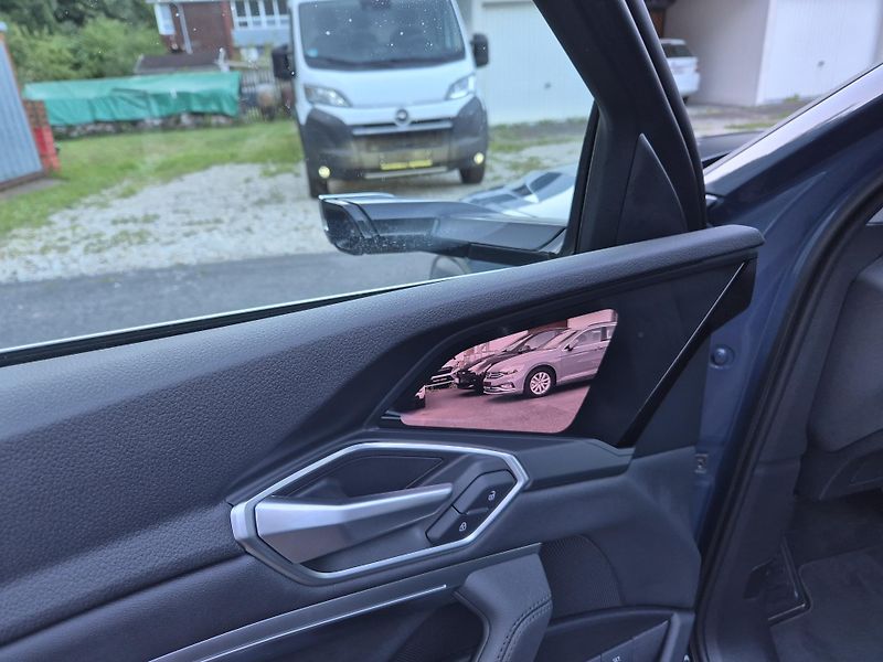 Audi e-tron SPORTBACK 300kw SOH 97,2% - fotka 42 z 45
